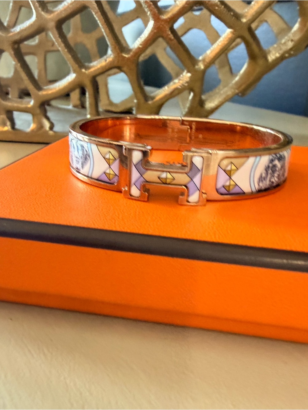 Hermès Clic Clac H PM Bracelet Rose Gold Multi-Color Dog Motif Enamel - Picture 2 of 9